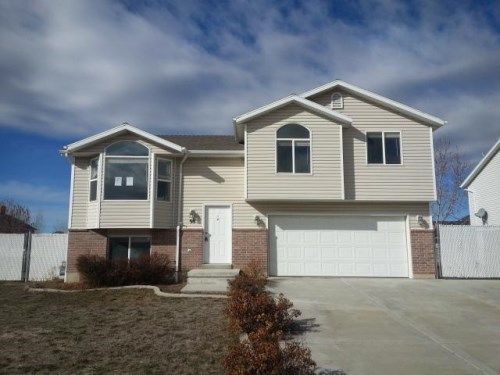 98 S 1660 W, Clearfield, UT 84015