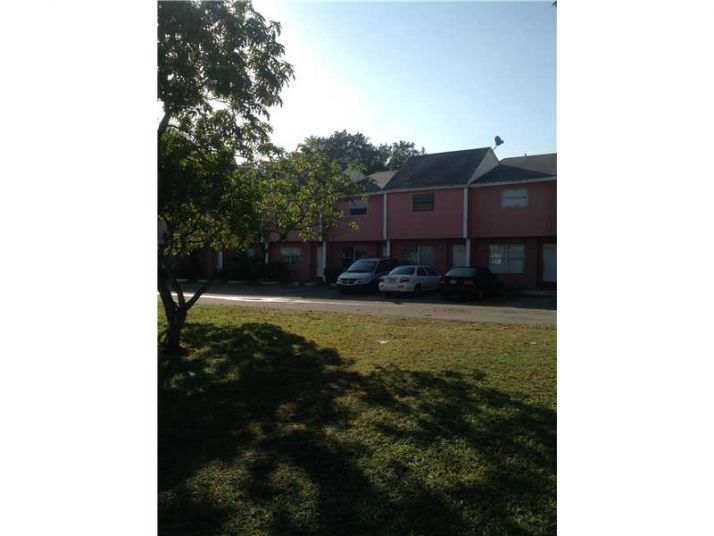 420 NE 18 AV # 13, Homestead, FL 33033