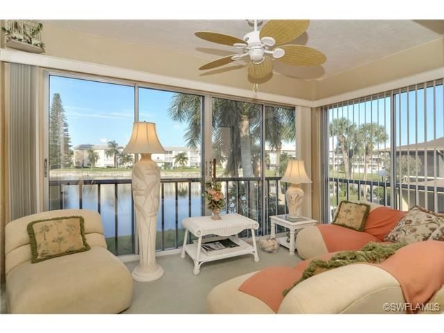 3055 Riviera Dr #208, Naples, FL 34103