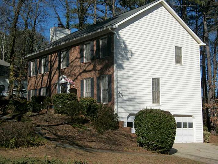 2098 Dayron Circle, Marietta, GA 30062