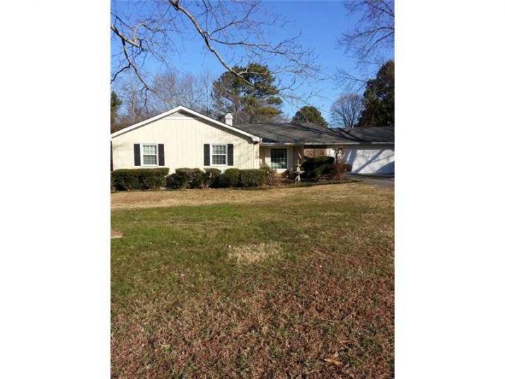 3833 High Green Drive, Marietta, GA 30068