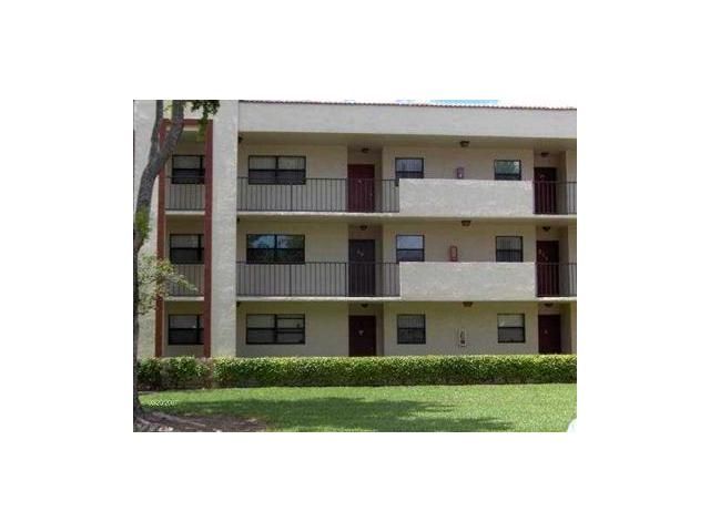 3396 FOXCROFT RD # 305, Hollywood, FL 33025