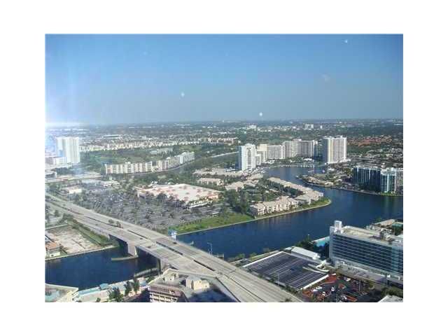 1830 S OCEAN DR # 4207, Hallandale, FL 33009