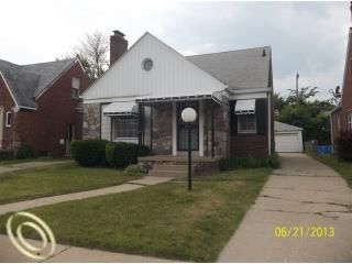 18261 Snowden St, Detroit, MI 48235