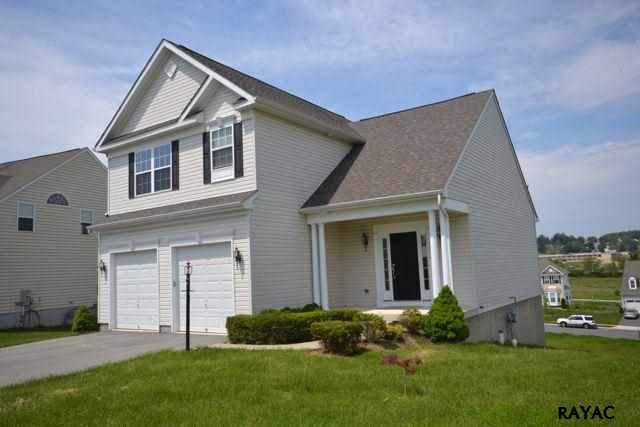 504 Hollengreen Dr, Waynesboro, PA 17268