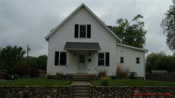 69 Orchard St, Brookville, OH 45309