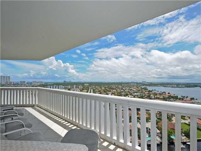 2000 ISLAND BL # 2107, North Miami Beach, FL 33160