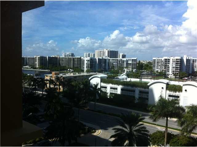 2501 OCEAN DR # 832, Hollywood, FL 33019