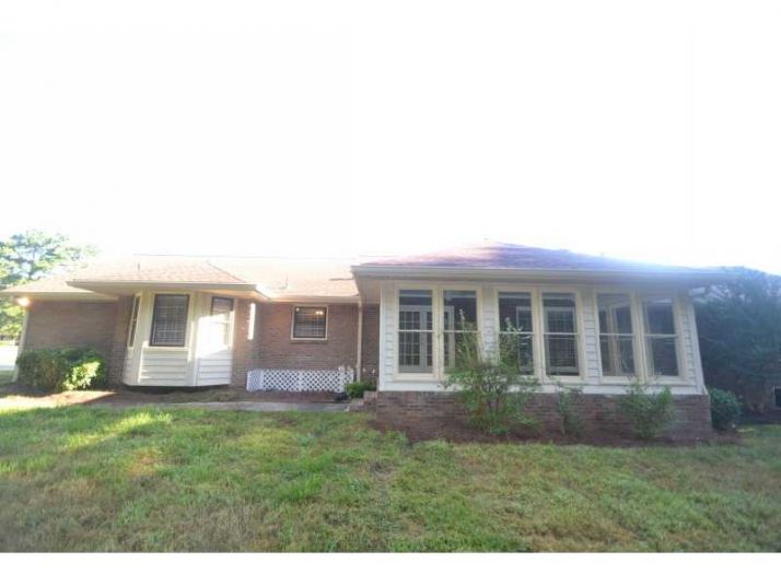 542 Kenwood Drive, Fayetteville, GA 30214