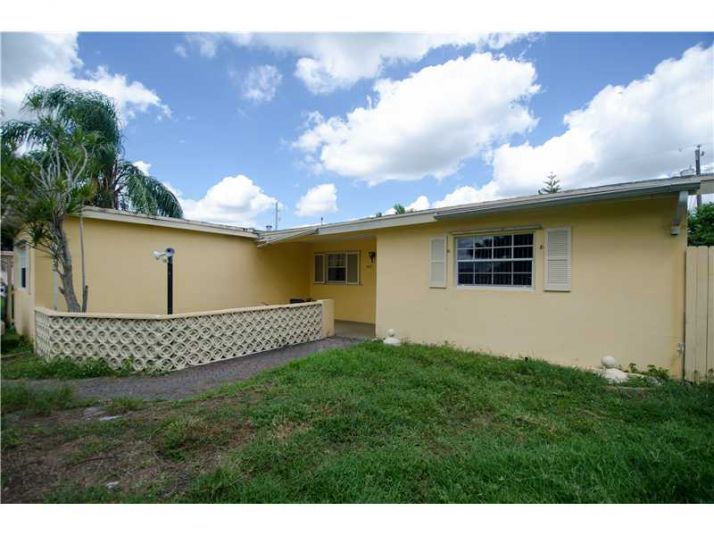 7837 ORLEANS ST, Hollywood, FL 33023