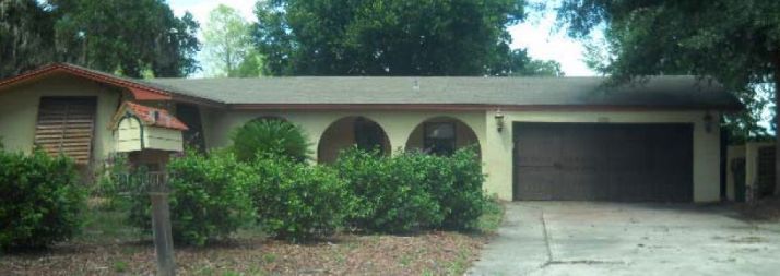 902 West Lakeshore Drive, Clermont, FL 34711