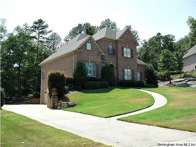 1023 Grand Oaks Dr, Bessemer, AL 35022