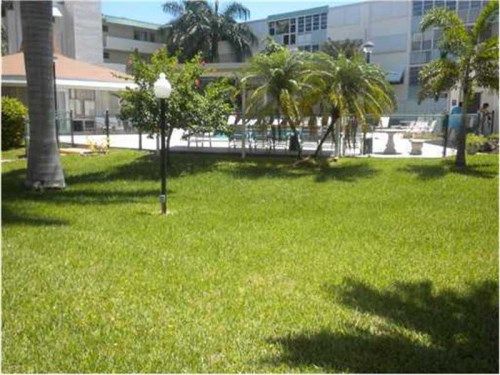 1333 HALLANDALE BEACH BL # 131, Hallandale, FL 33009