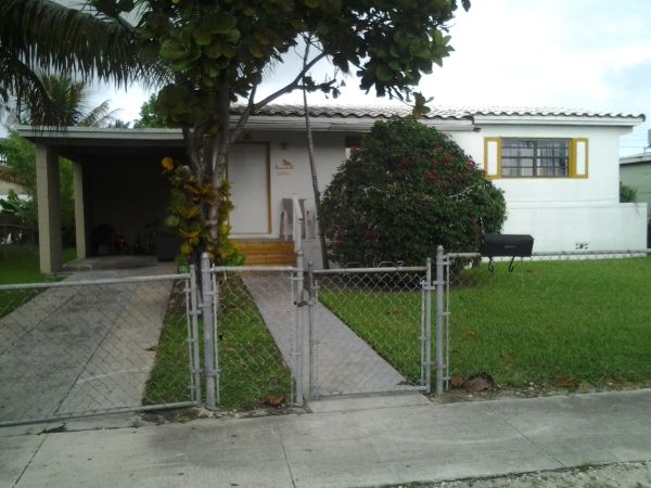 16961 NE 5th Ave, Miami, FL 33162