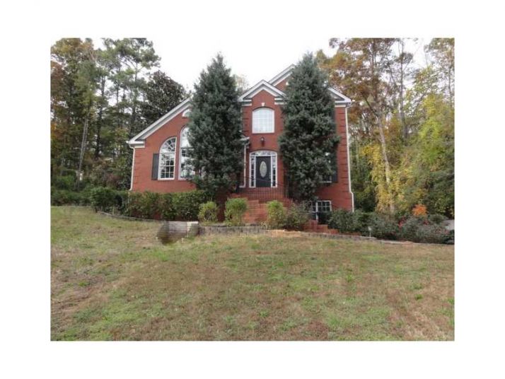 4883 Post Oak Tritt Road, Roswell, GA 30075