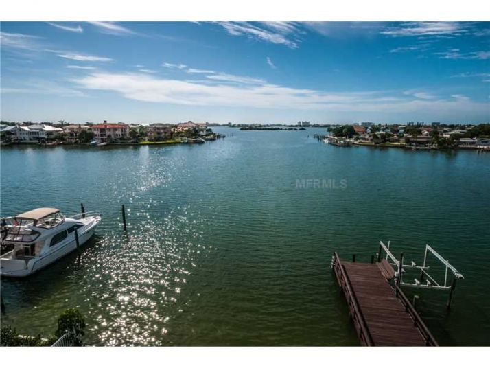 6220 Pasadena Point Blvd, Saint Petersburg, FL 33707