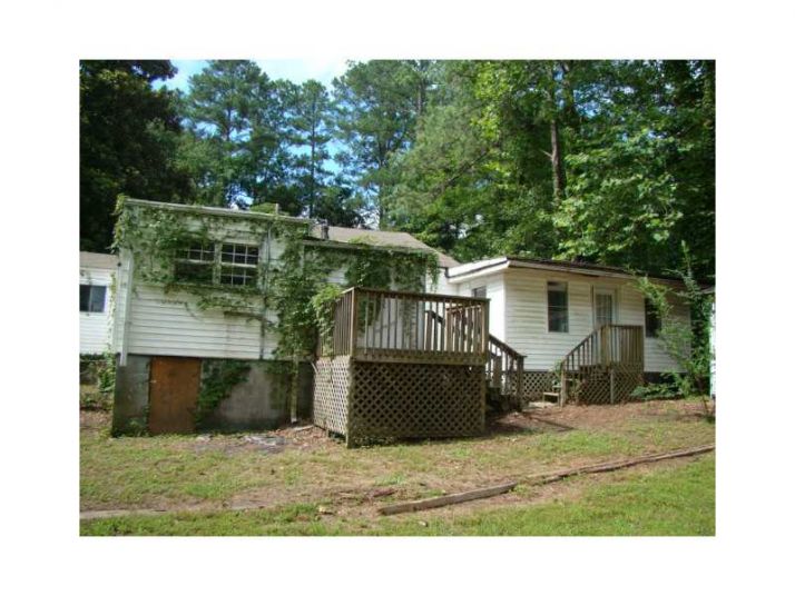 210 Hilltop Circle, Mableton, GA 30126