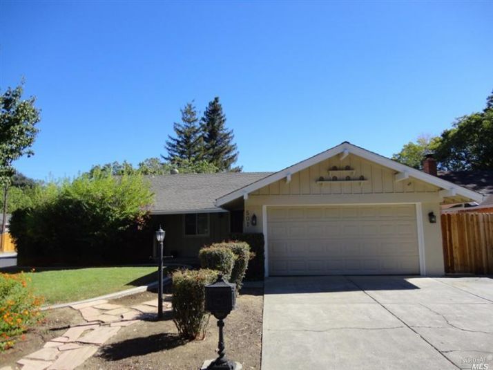 501 Azalea Way, Vacaville, CA 95688