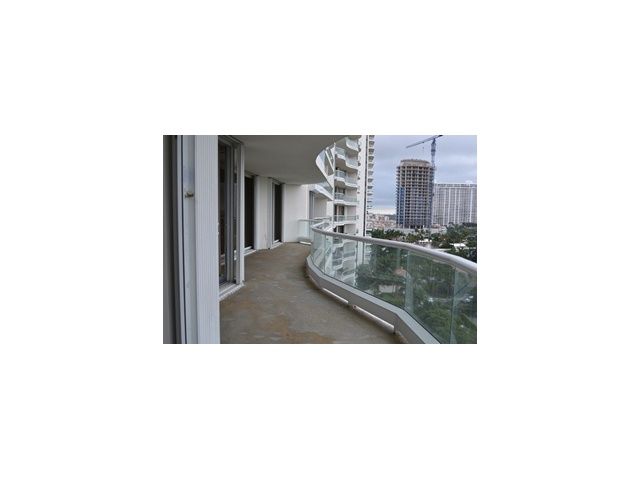 7000 ISLAND BL # 1208, North Miami Beach, FL 33160