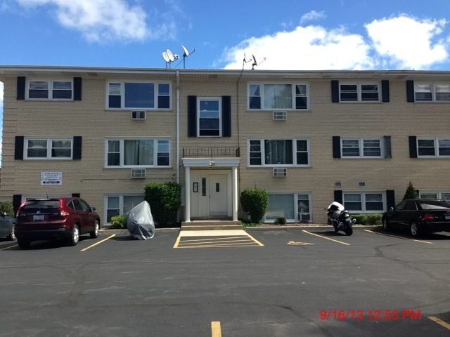 5043 N East River Rd Apt 3a, Harwood Heights, IL 60706