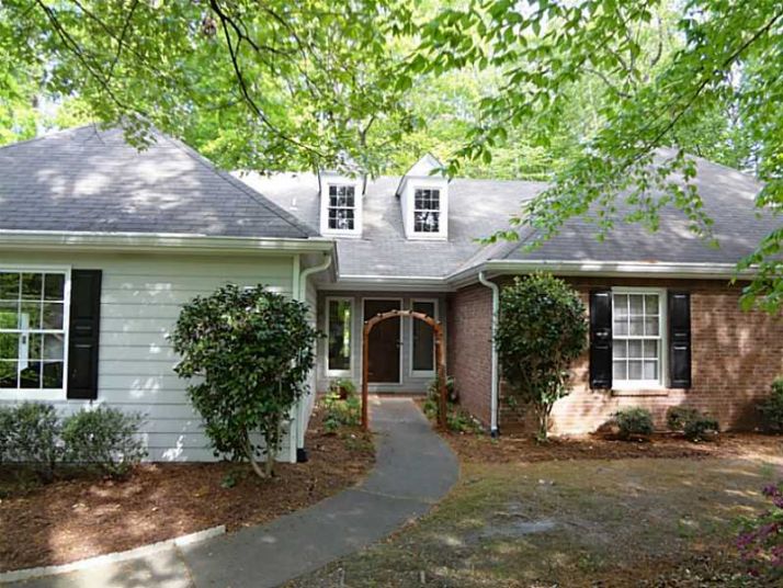 220 Nestor Court, Roswell, GA 30076