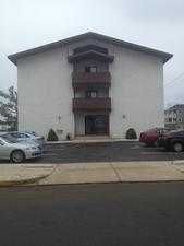 301 41st St Apt 4, Ocean City, NJ 08226