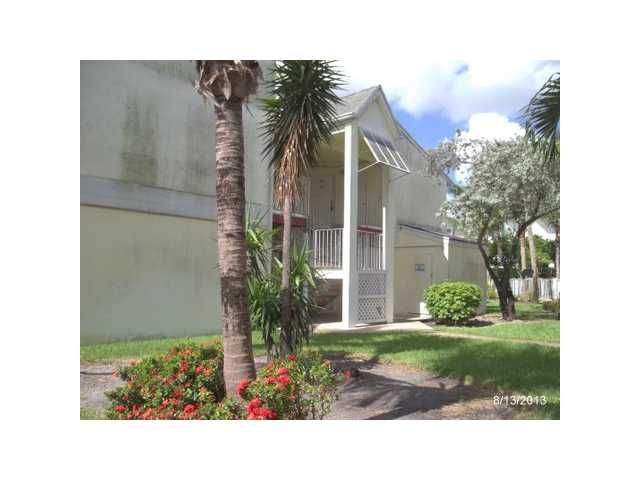 17440 NW 67 CT # 15L, Hialeah, FL 33015