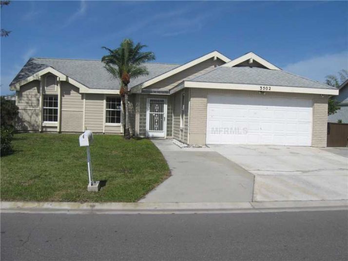 3502 65th Avenue Cir E, Sarasota, FL 34243