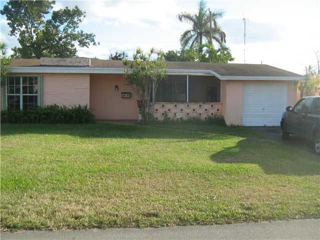 6604 SW 33RD ST, Hollywood, FL 33023