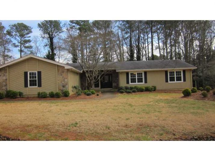 230 Thistlewood Lane, Roswell, GA 30075