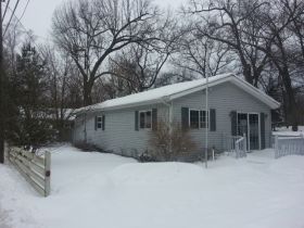 622 N Dickson St, Michigan City, IN 46360