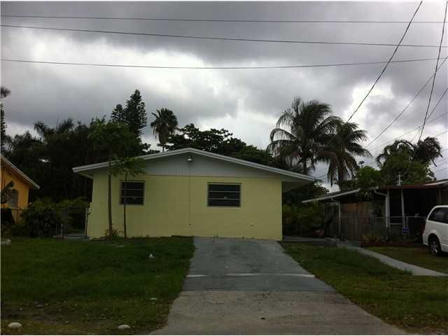 2612 NE 206 ST, Miami, FL 33180