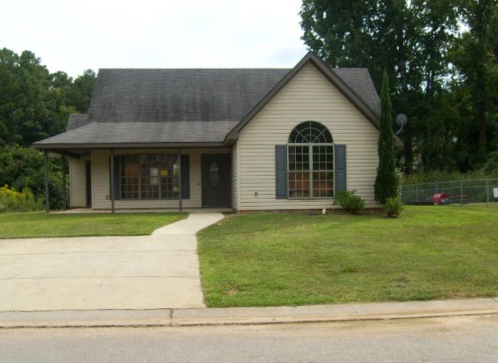 539 Woodhill Cove Drive, Bessemer, AL 35022