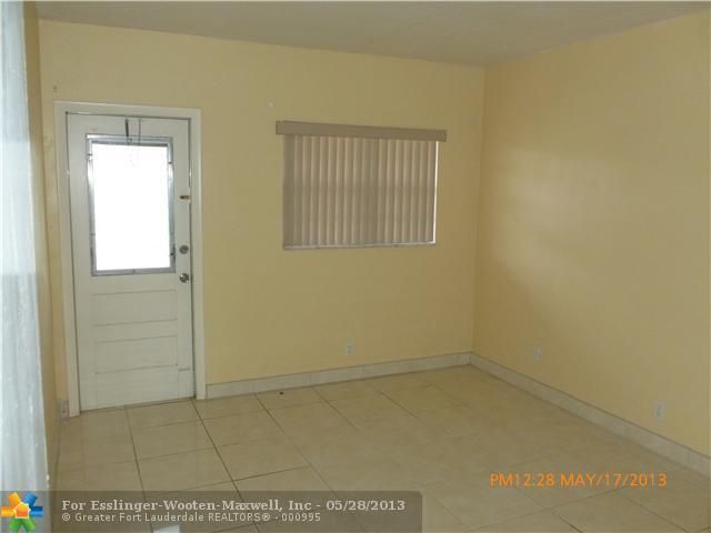 230 SW 11th Ave # 19, Hallandale, FL 33009