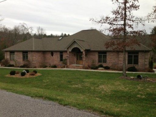 12 Pamala Ln, Crossville, TN 38558