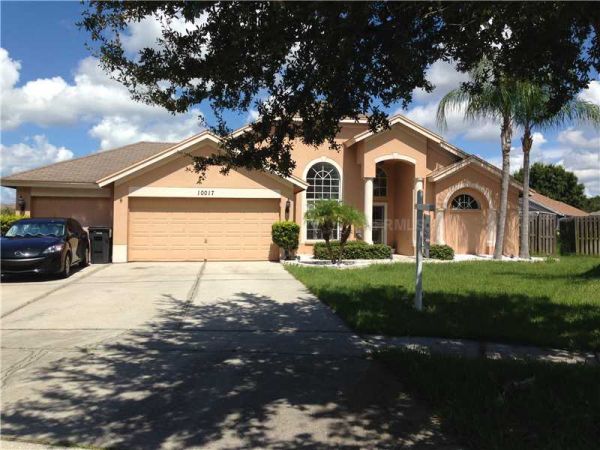 10017 OASIS PALM DR, Tampa, FL 33615