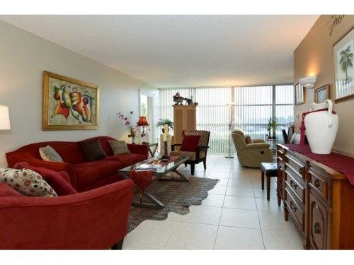 2000 ATLANTIC SHORES BL # 120, Hallandale, FL 33009