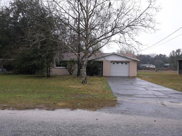 11930 Lakewood Dr, Hudson, FL 34669