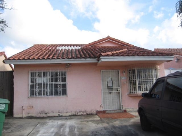 8995 NW 115th St, Hialeah, FL 33018