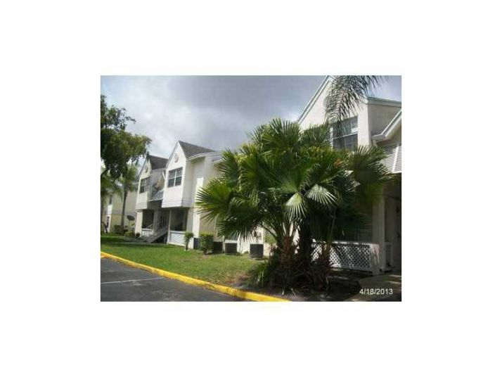 17580 NW 67 PL # G-1, Hialeah, FL 33015