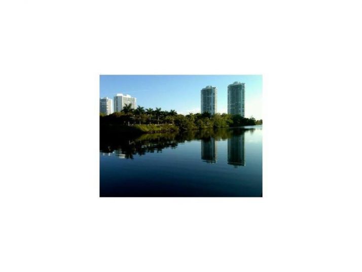 3675 N COUNTRY CLUB DR # 2601, Miami, FL 33180