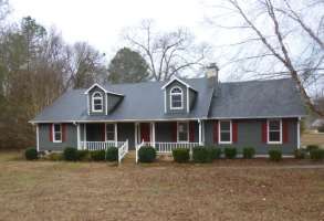 107 Hamilton Dr, Lagrange, GA 30240