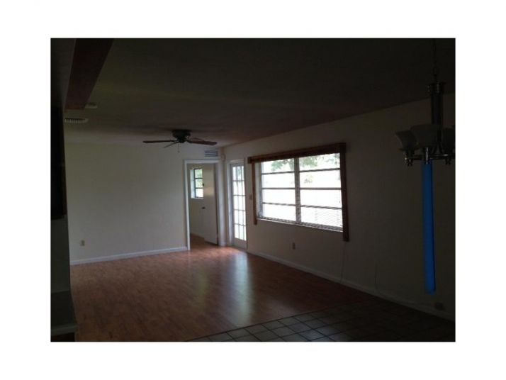 17215 NW 77 CT, Hialeah, FL 33015