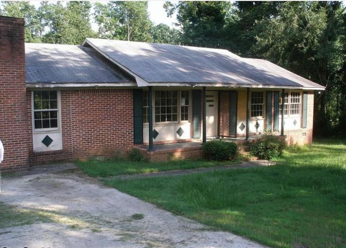 72 Squirrel Lane, Winnsboro, SC 29180