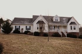 108 Erica Rd, Bell Buckle, TN 37020