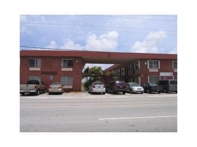 1281 W 29 ST # 17, Hialeah, FL 33012