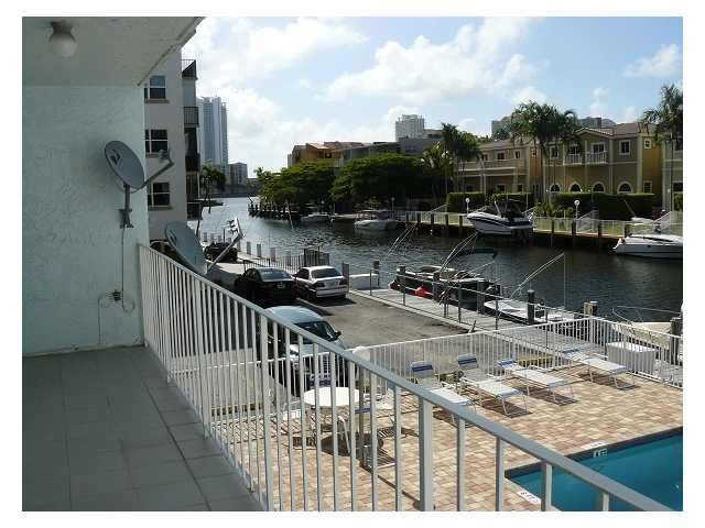 3868 169 # 204, North Miami Beach, FL 33160