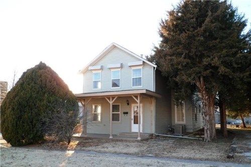 401 N Oak St, Eureka, KS 67045