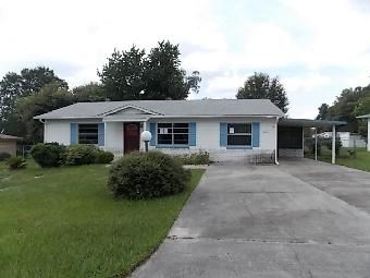 411 First Dr, Lady Lake, FL 32159