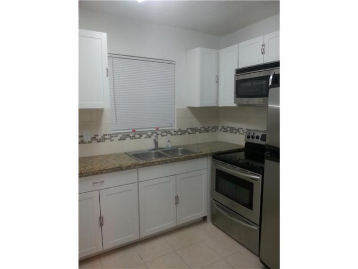 1225 W 30 ST # 3, Hialeah, FL 33012